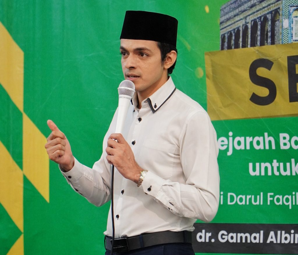 Biografi dr. Gamal Albinsaid : Motivator Kebanggaan Indonesia